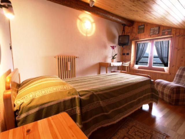 Hotel Alpe Fleurie Champoluc Habitación foto